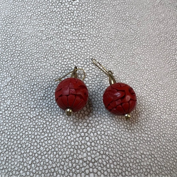 Vintage Authentic Cinnabar Set of Necklace, Bangle Bracelet & Pierced Earrings - Picture 4 of 14